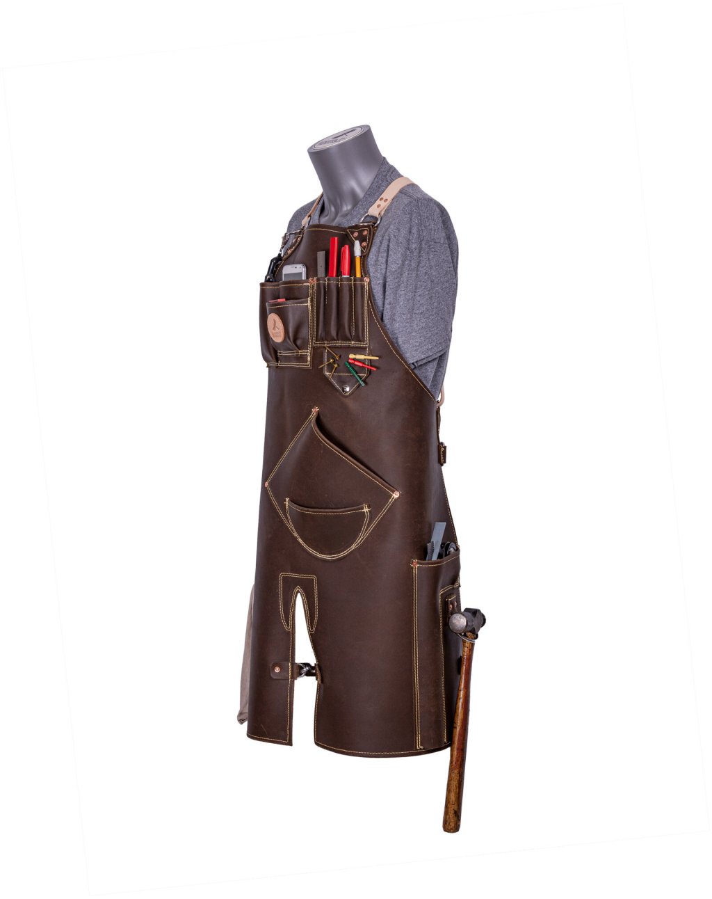“Forge Your Style: The Evolution of Blacksmithing Aprons”